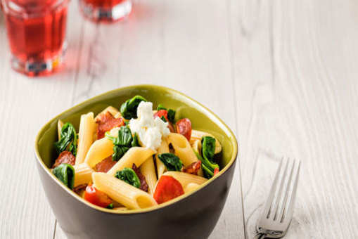 Penne Rigate with Spinach and Cherry Tomatoes