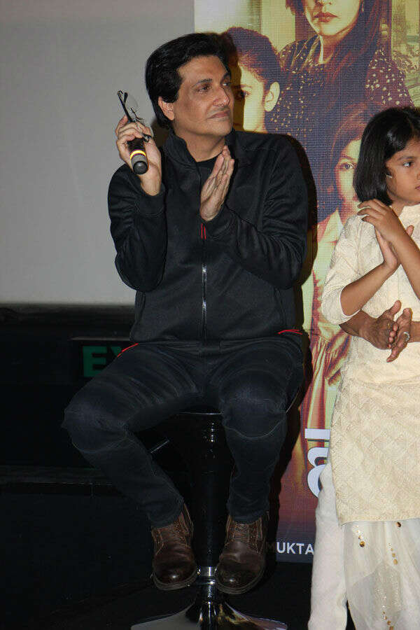<a class="_64-f" href="https://www.facebook.com/shiamakofficial/"></a>Shiamak