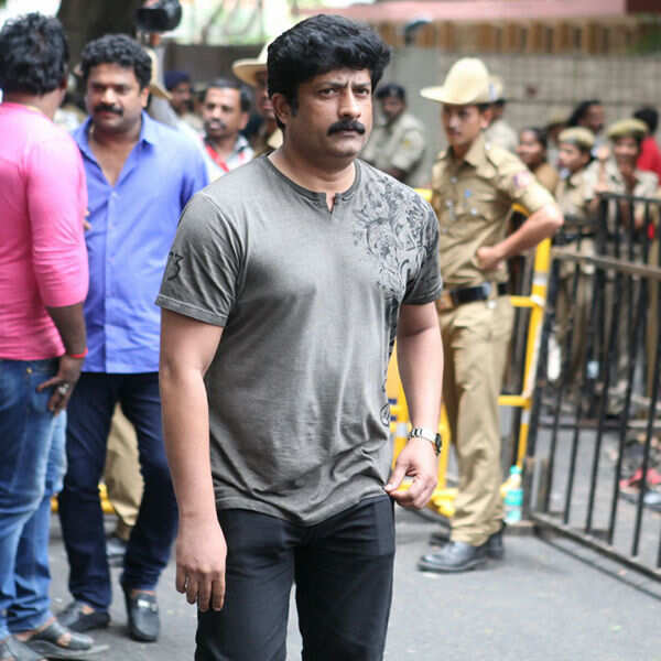 Ravishankar Gowda Pictures