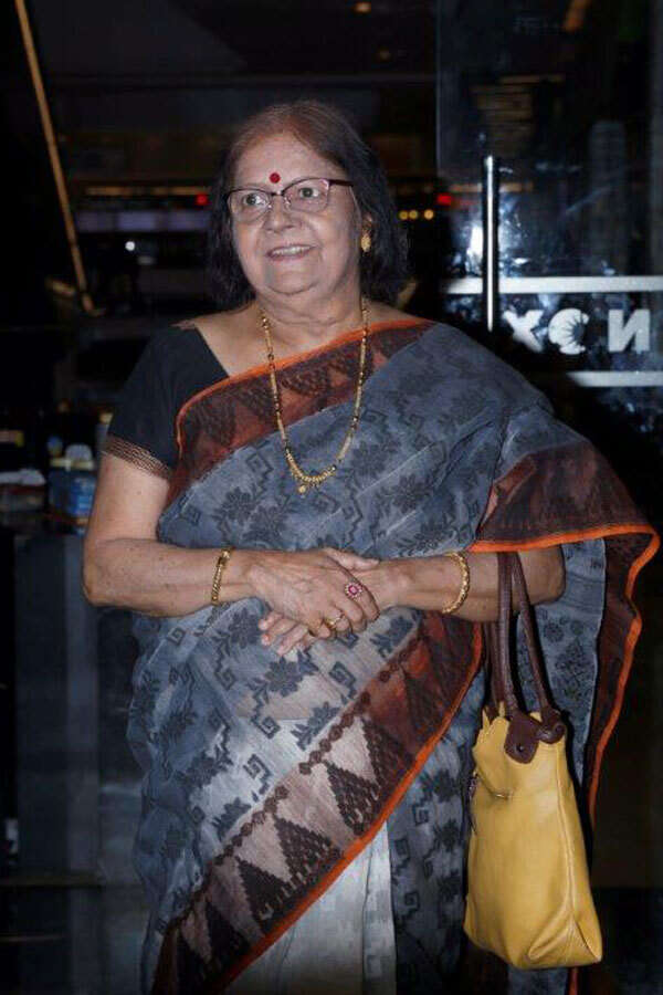 Lily Chakraborty Images