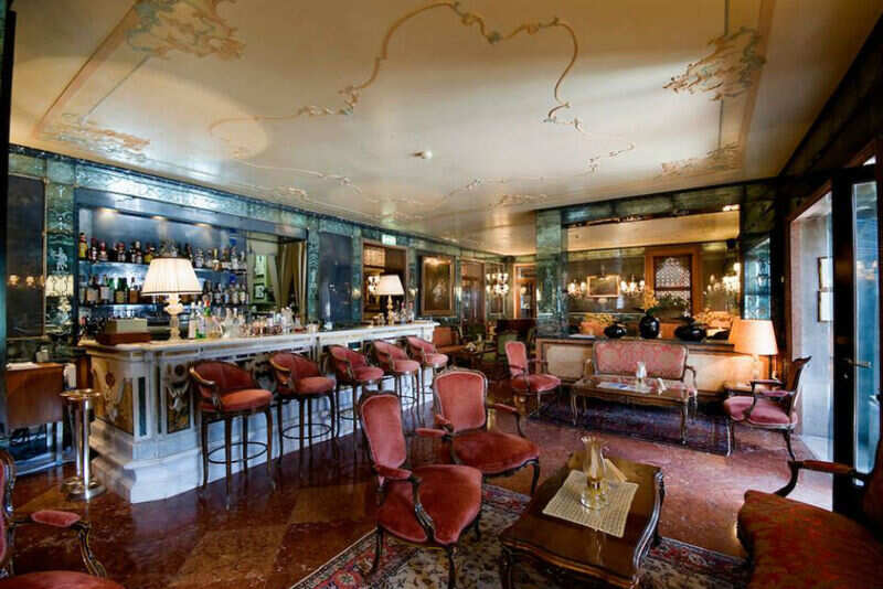 Bar Longhi
