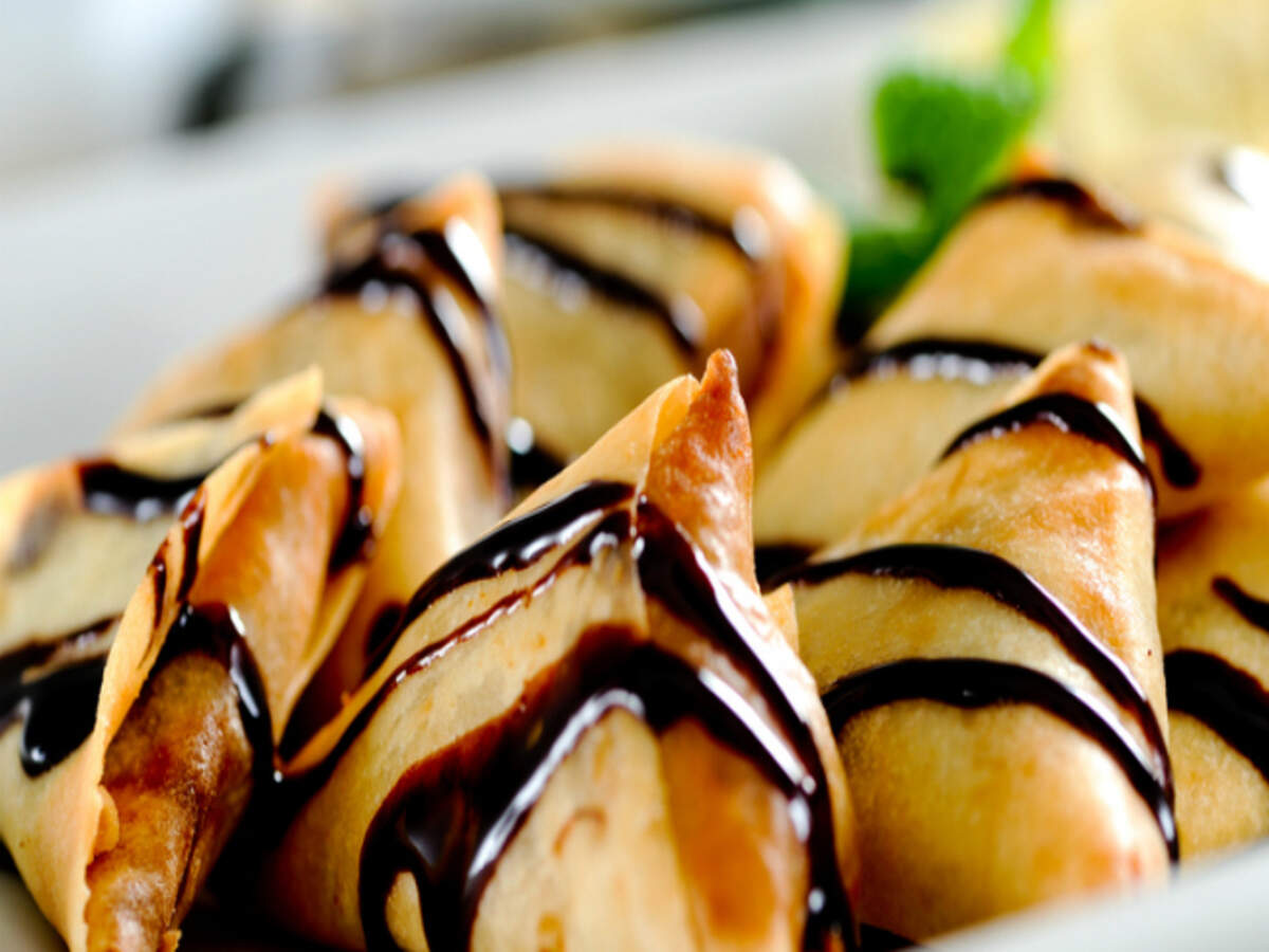 Homemade Samosa with Chocolate Filling Recipe