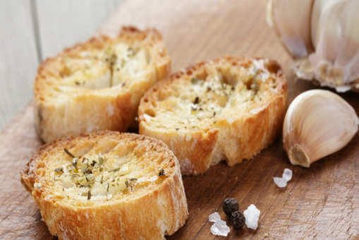 Roasted Garlic Crostini