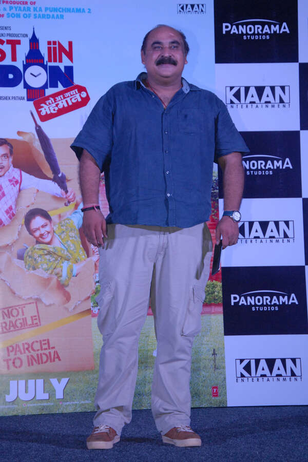 Ashwni Dhir Images