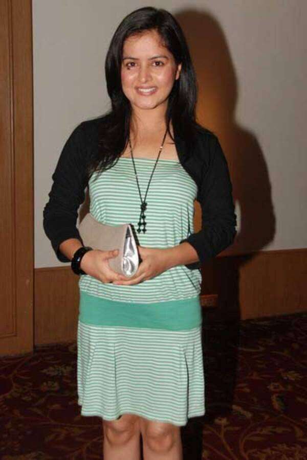 Akriti Singh Photos