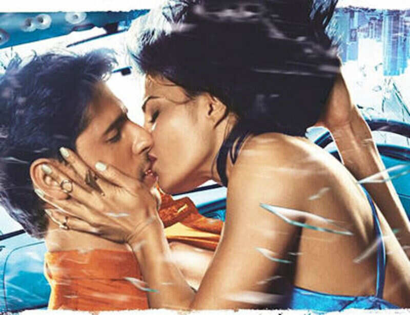 Hottest celebrity lip-locks!