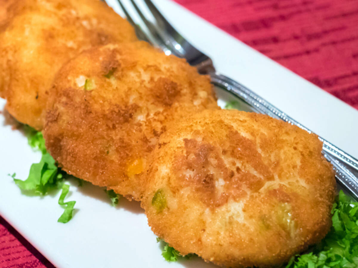 Dahi Ke Kebab Recipe: How to make Dahi Ke Kebab Recipe at Home | Homemade Dahi Ke Kebab Recipe - Times Food