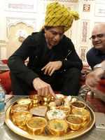Shah Rukh Khan gets honorary membership of Jodhpur Tourist Guide Association