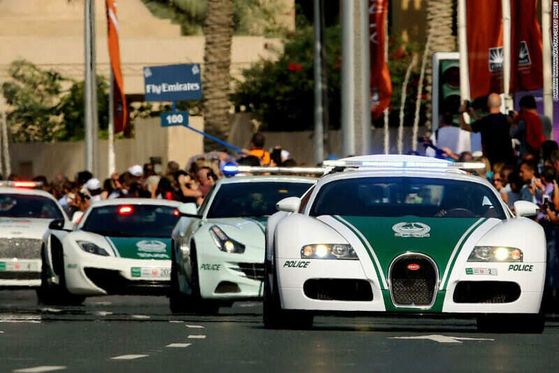 170322093349-05-dubai-police-supercars-super-169