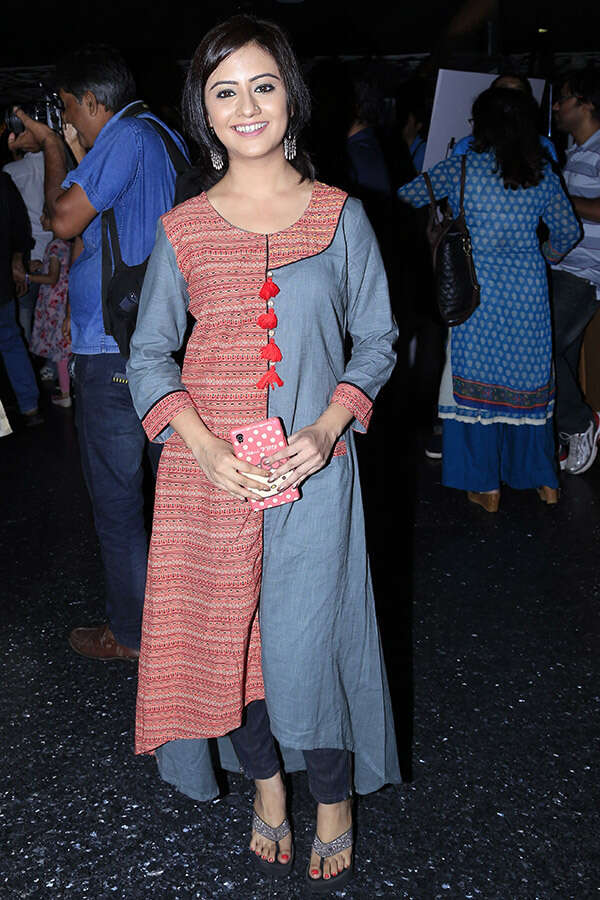 Manali Dey Pictures