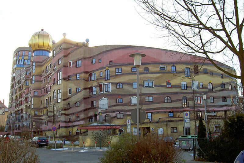799px-Darmstadt-Waldspirale-Hundertwasser0