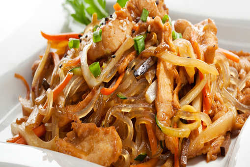 Rice Noodles With Chicken