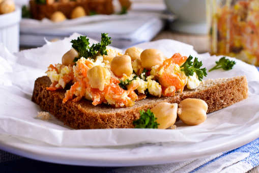 Chickpea Sandwich with Carrot