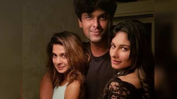 When onscreen enemies Jennifer Winget, Aneri Vajani and Kushal Tandon partied together with Beyhad's cast