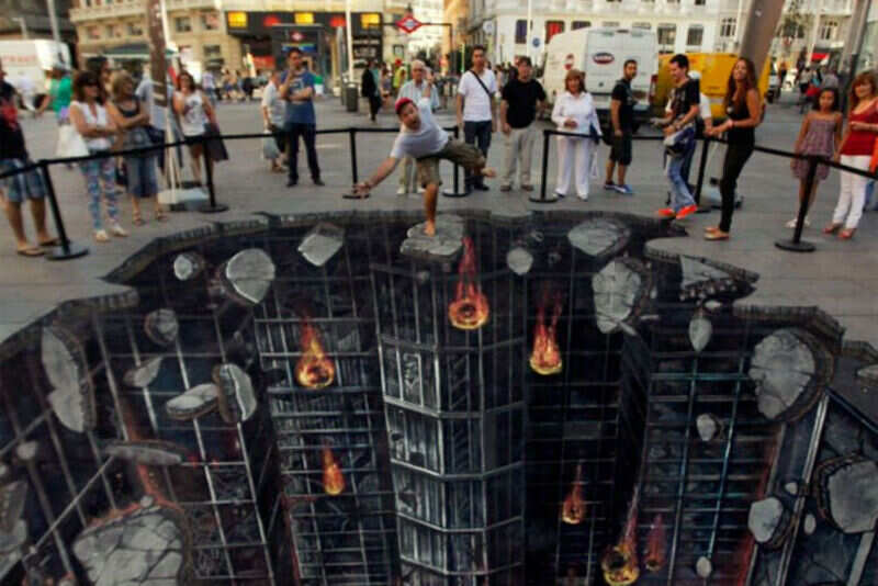 Batman Rising by Julian Beever