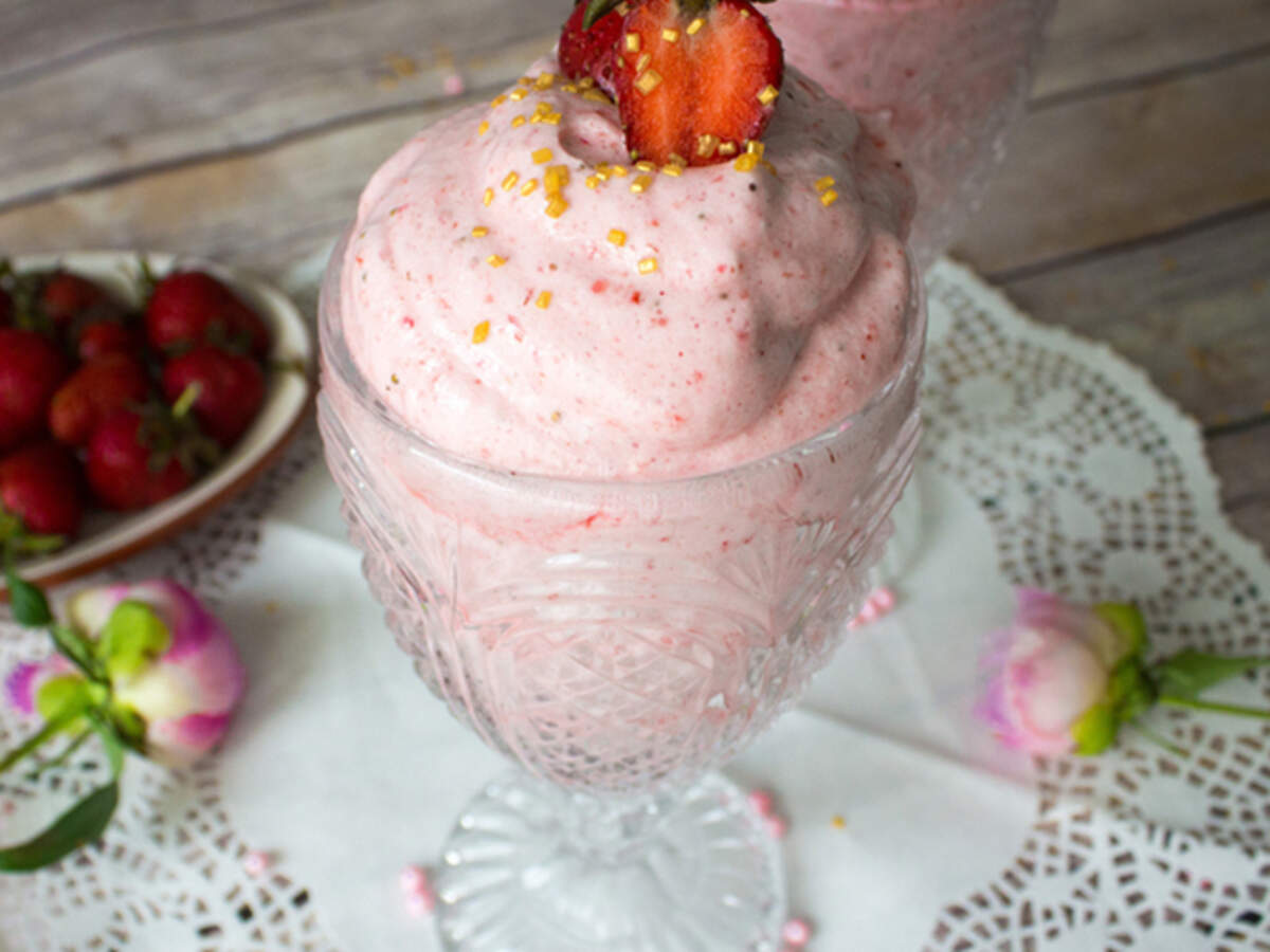 Quick Strawberry Mousse Recipe