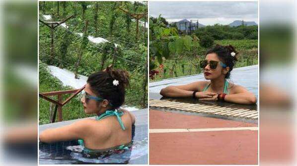 Tinaa shows off her hot body in a bikini