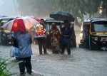 Mumbaikars battle heavy rainfall