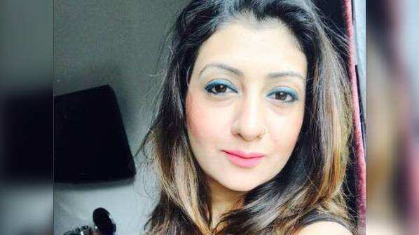 TV's Kumkum aka Juhi Parmar looks stunning after shedding extra kilos; see pics