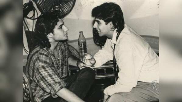 The ‘Khiladi’ and ‘Anari’ caught in a candid conversation