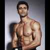 Gautam flaunts his perfectly ripped body