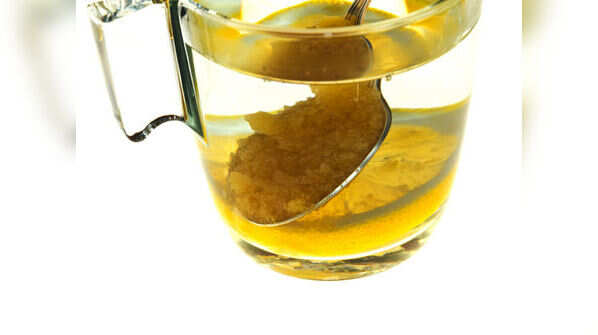 Lemon and honey water