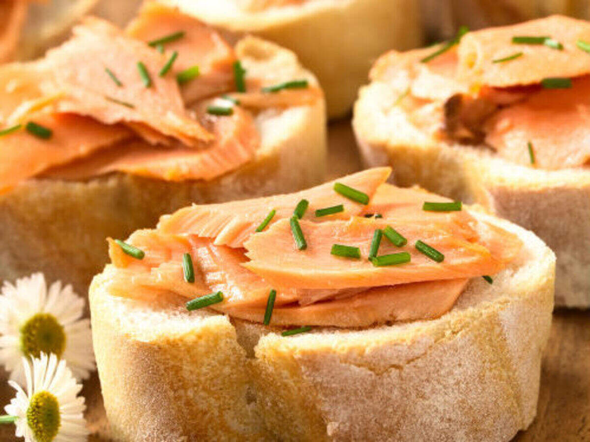 Salmon and Cream Cheese Pinwheels Recipe