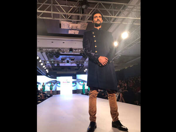 Kunal Kapoor Pictures
