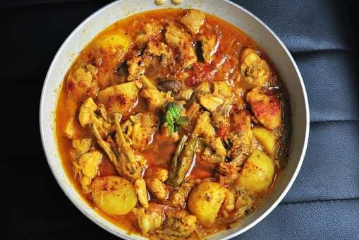 Bengali Chicken and Potato Curry