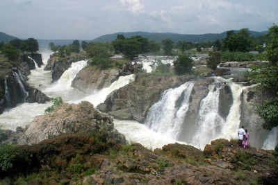 Waterfalls Near Bangalore Top Waterfalls Around Bangalore Times Of India Travel