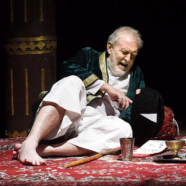 tom alter Stills