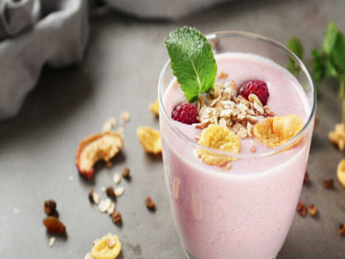 Strawberry Rhubarb and Yogurt Parfaits Recipe
