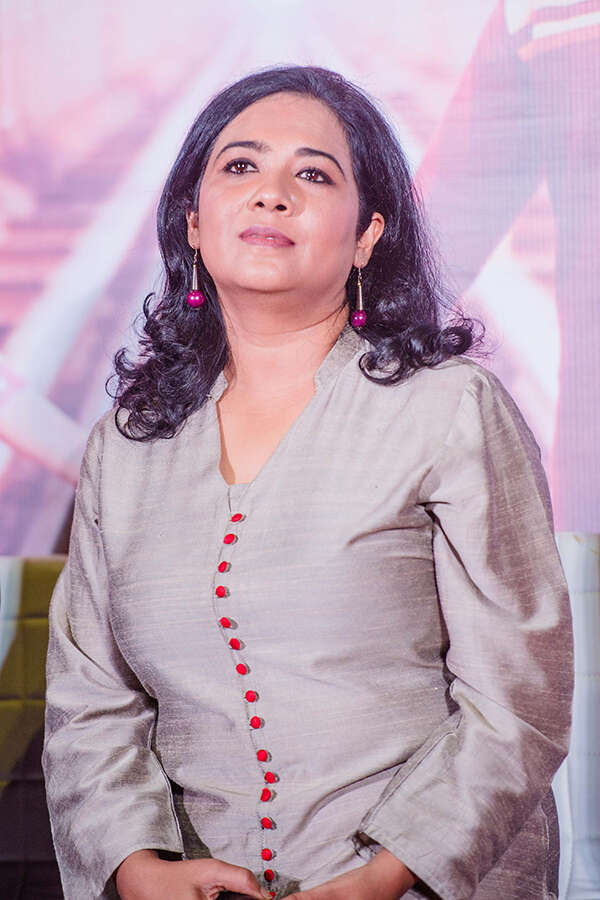 Ratna Sinha Photos