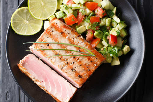 Seared Tuna with Avocado
