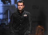 AIFW SS ‘18: Day 1: JJ Valaya