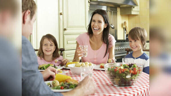 France: Talking at meals