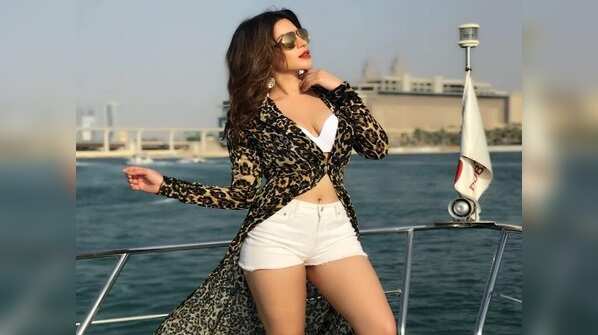 Bikini-clad Shama Sikander is hogging all the attention on a beach in Dubai