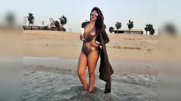 Bikini-clad Shama Sikander is hogging all the attention on a beach in Dubai