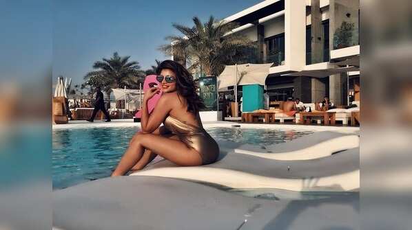 Bikini-clad Shama Sikander is hogging all the attention on a beach in Dubai