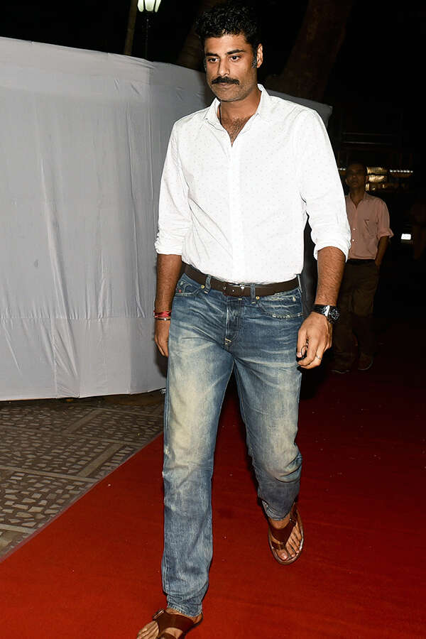 Sikandar Kher Stills