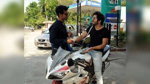 Share the vehicle, split the petrol bills