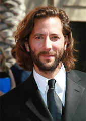 henry ian cusick son