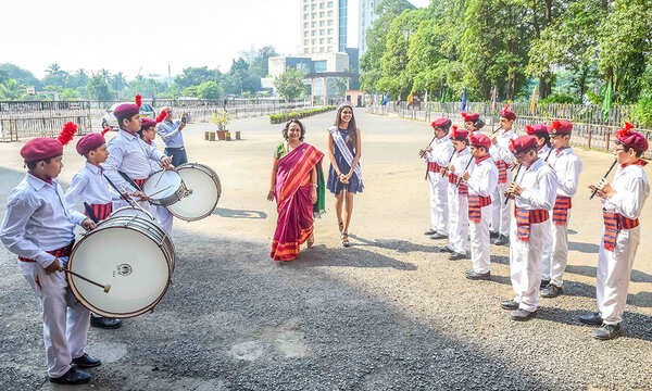 Apeksha Porwal Pictures