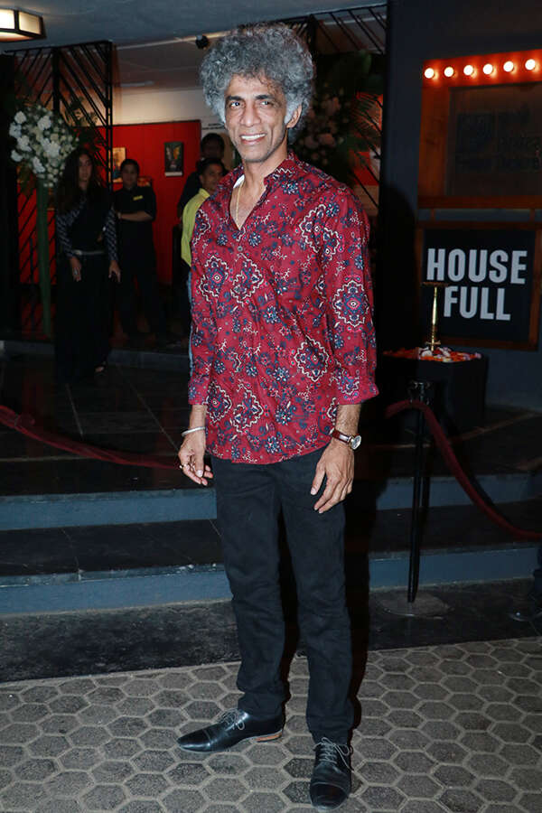 Makarand Deshpande Images