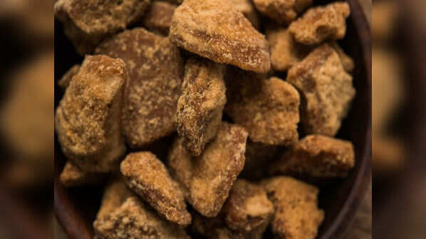 Jaggery to detoxify