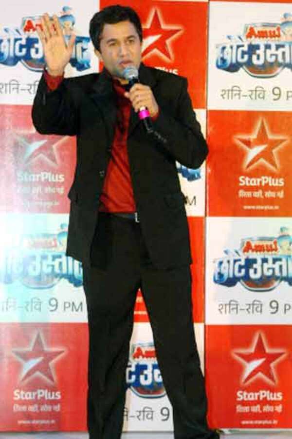Omi Vaidya Photos