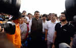 In Photos: CM Devendra Fadnavis and Yuva Sena Chief Aditya Thackeray participate in Afroz Shah's clean-up drive at Versova Beach