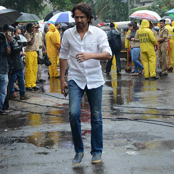 Kay Kay Menon