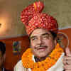 Article image for: Stop communalising <i class="tbold">atmosphere</i>: Shatrughan Sinha raps PM Modi