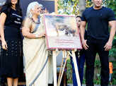 Salman Khan and Katrina Kaif launch Bina Kak&rsquo;s book on tigers
